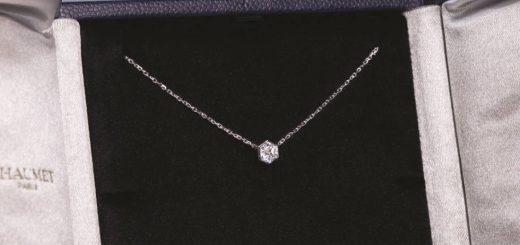 Chaumet выпускает первую подвеску с бриллиантами, которые можно полностью отследить